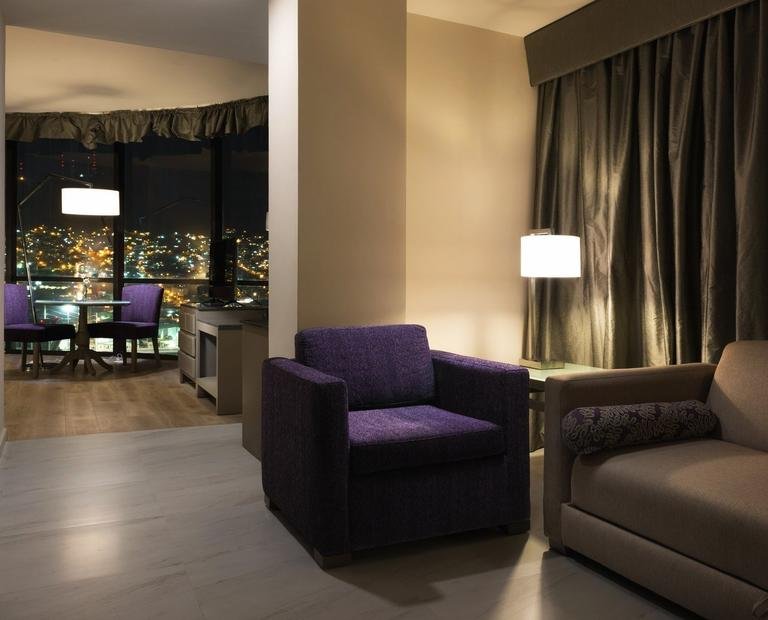 Master suite king Hotel Krystal® Monterrey