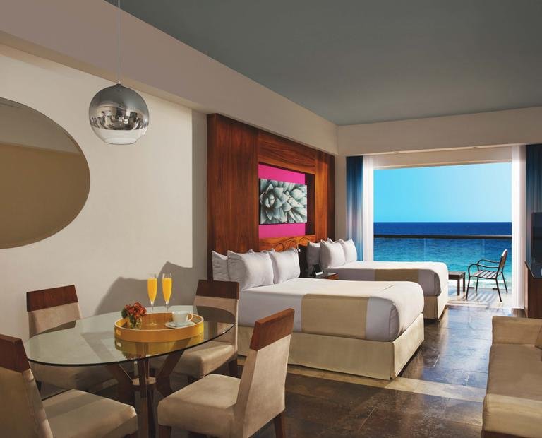 Altitude junior suite ocean front king Hotel Krystal Grand® Los Cabos