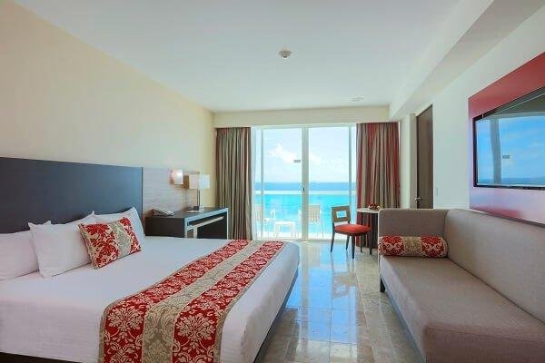 Romantic Hotel Krystal Cancún