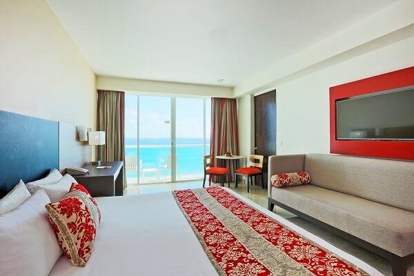 Romantic Hotel Krystal Cancún