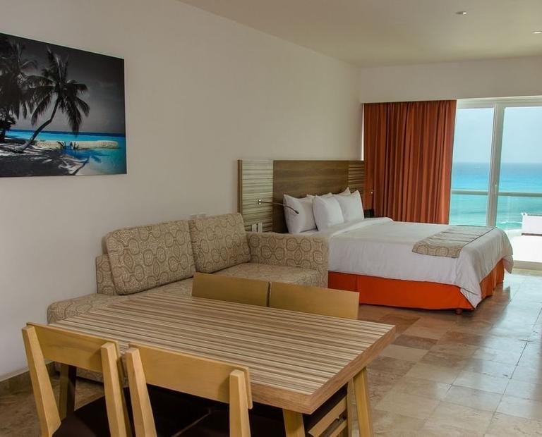 Estudio familiar Hotel Krystal Cancún