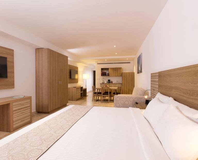 Estudio familiar Hotel Krystal Cancún