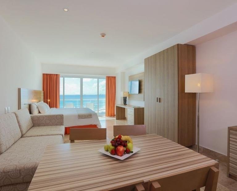 Estudio familiar Hotel Krystal Cancún