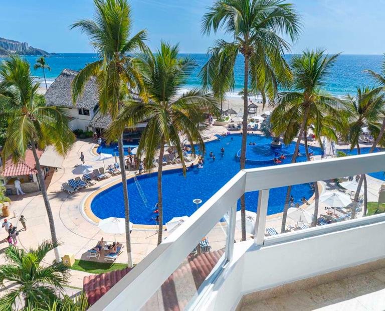 Estandar king vista al jardin o a la alberca Hotel Krystal® Ixtapa