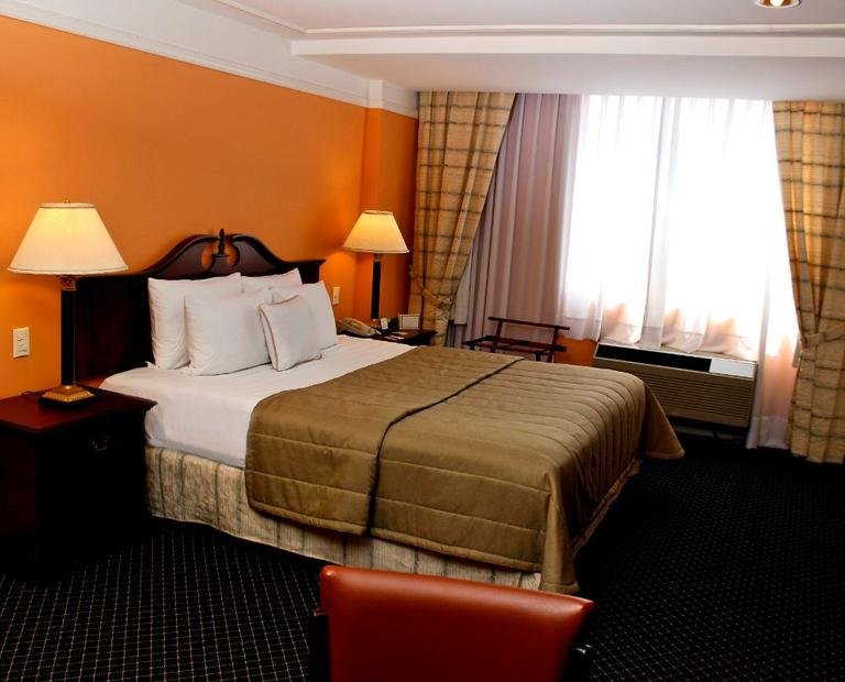Junior suite Hotel Krystal® Satélite María Bárbara Ciudad de México