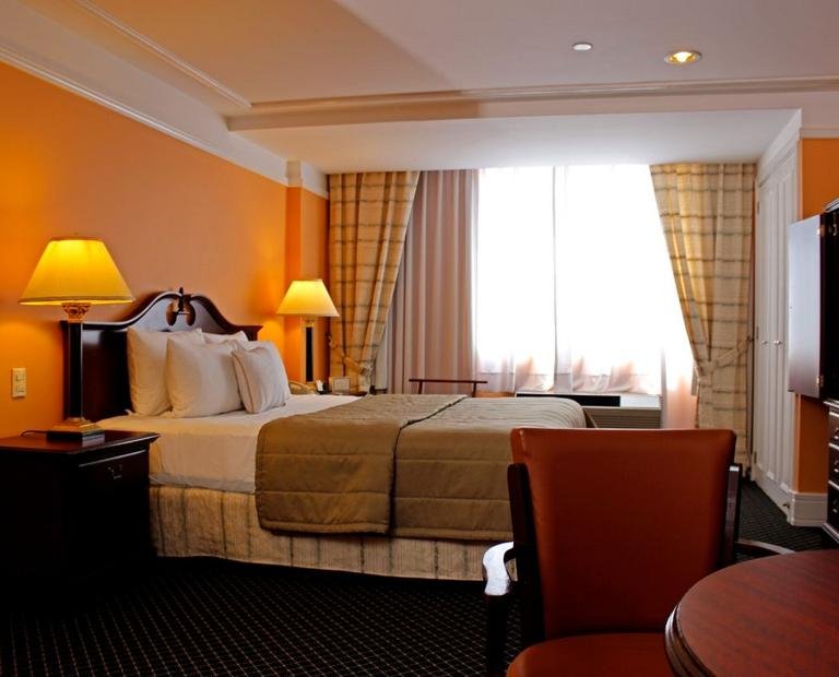 Junior suite Hotel Krystal® Satélite María Bárbara Ciudad de México