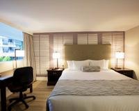Estándar cama king size Hotel Krystal® Satélite María Bárbara Ciudad de México