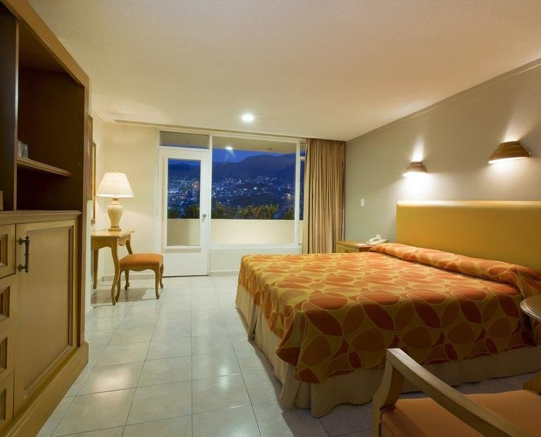 Estándar vista a la montaña Hotel Krystal Beach Acapulco