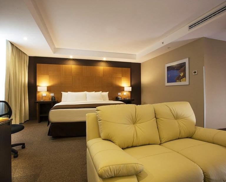 Junior suite Hotel Krystal Urban Aeropuerto Ciudad de México